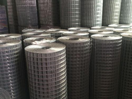 <a href=http://m.tekongjian.com target='_blank'>鐵絲網(wǎng)</a>